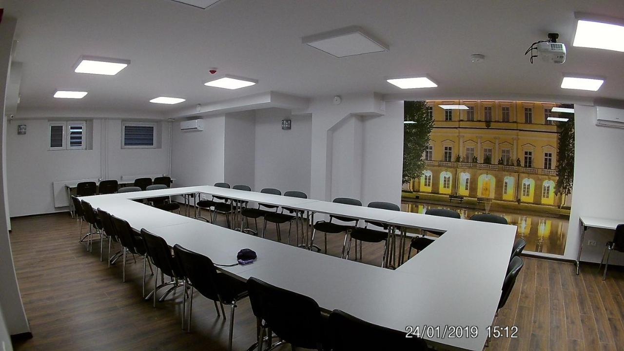 Scsk Pol Lawy Hotel Pulawy Exterior photo